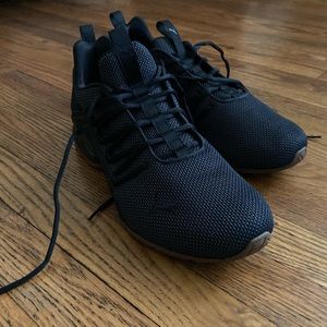 Puma Axelion athletic shoe